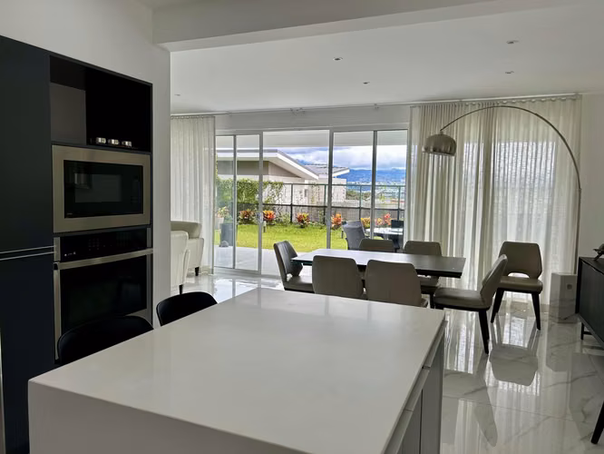 Casa a la venta en Guachipelín de Escazú
