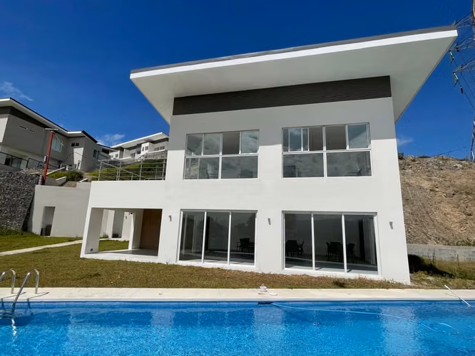 Casa a la venta en Guachipelín de Escazú
