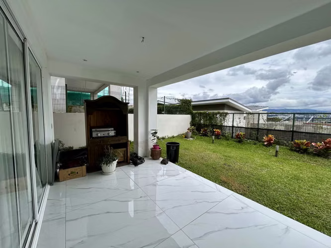 Casa a la venta en Guachipelín de Escazú