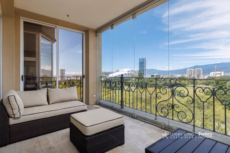 21184 - Apartamento De Lujo, 3 hab,  exclusiva torre en La Sabana - Imagen 2