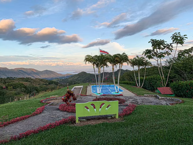 Hacienda con Vista al Océano, 220 Hectareas
