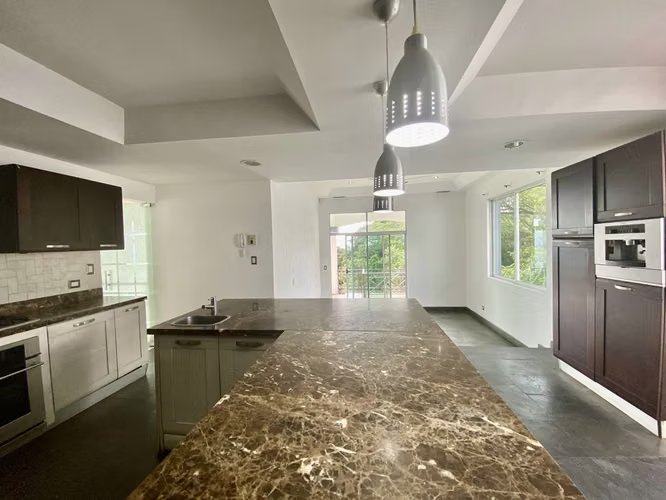 Escazu, Guachipelin  Casa Contemporánea con excelente Vistas