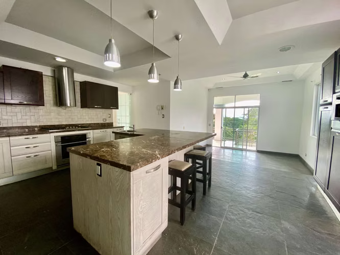 Escazu, Guachipelin  Casa Contemporánea con excelente Vistas