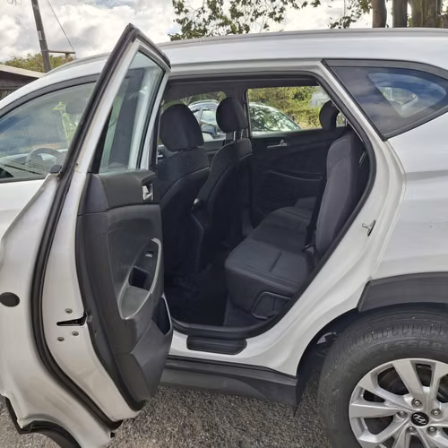 HYUNDAI TUCSON GL 2020 AUTOMÁTICO - Imagen 8