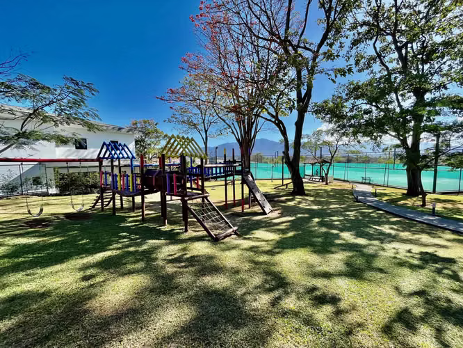 CONDMINIO FRANCOSTA-HEREDIA!  MODERNAS CASAS NUEVAS  DE 3 HAB/2.5BAÑOS/2 PARQUEOS