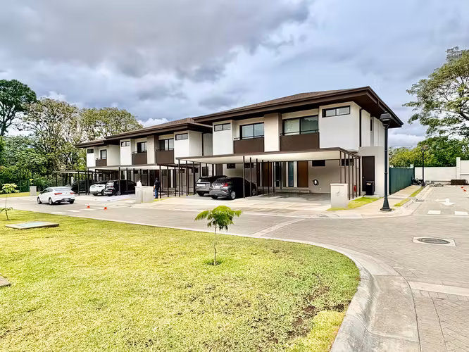 CONDMINIO FRANCOSTA-HEREDIA!  MODERNAS CASAS NUEVAS  DE 3 HAB/2.5BAÑOS/2 PARQUEOS