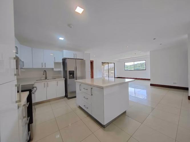 ESPECTACULAR APARTAMENTO EN VENTA, COND VIA NOVA, SANTA ANA $350k - Imagen 4