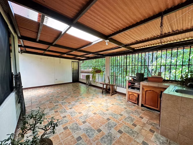 Venta de propiedad uso mixto, San Antonio del Tejar, Alajuela. (FAU) - Imagen 3