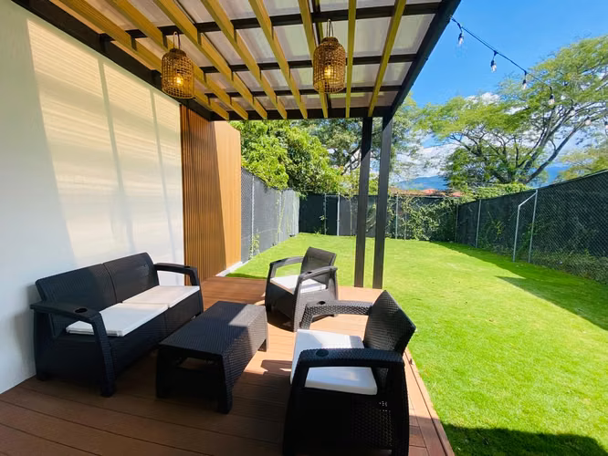 ALQUILER/VENTA DE CASA NUEVA EN CONDOMINIO, LINDORA - Imagen 2