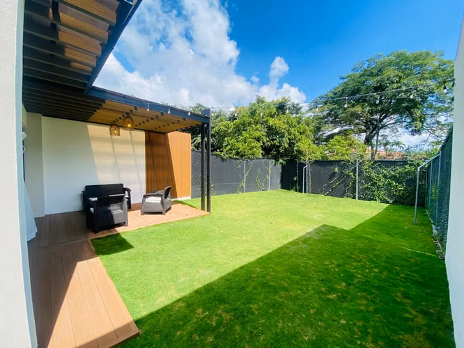 ALQUILER/VENTA DE CASA NUEVA EN CONDOMINIO, LINDORA - Imagen 13