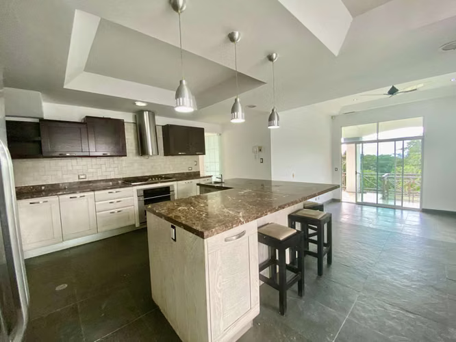 Escazu, Guachipelin  Casa Contemporánea con excelente Vistas