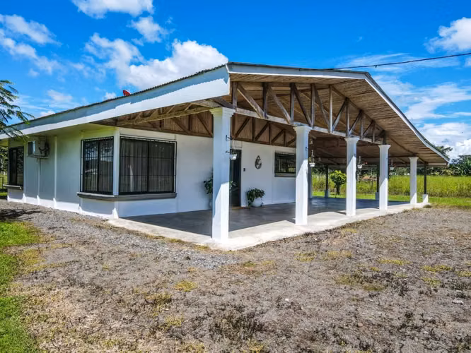 Venta de terreno Muelle-San Carlos