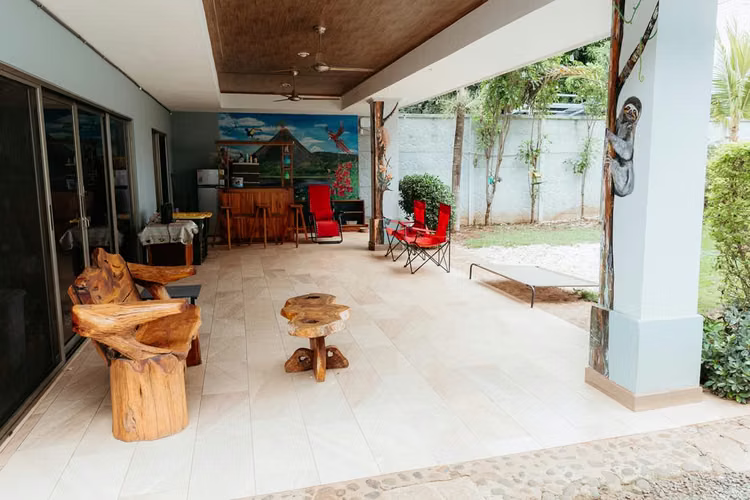 Se Vende Casa de 3 Habitaciones en Playas del Coco