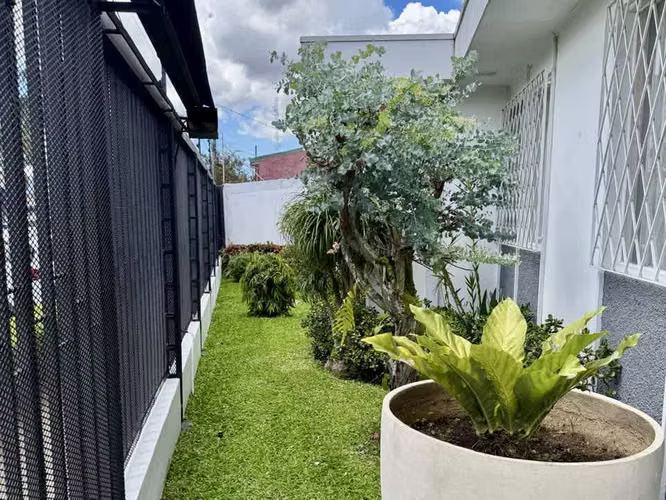 Se vende propiedad esquinera en Barrio Escalante – Ideal para restaurante o comercio