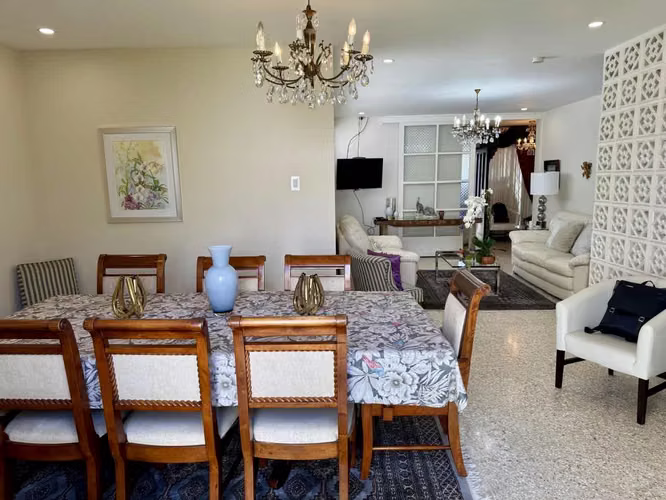 Se vende propiedad esquinera en Barrio Escalante – Ideal para restaurante o comercio