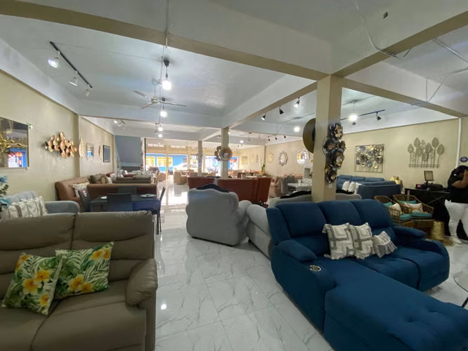 Venta de edificio comercial en Ciudad Quesada, Alajuela
