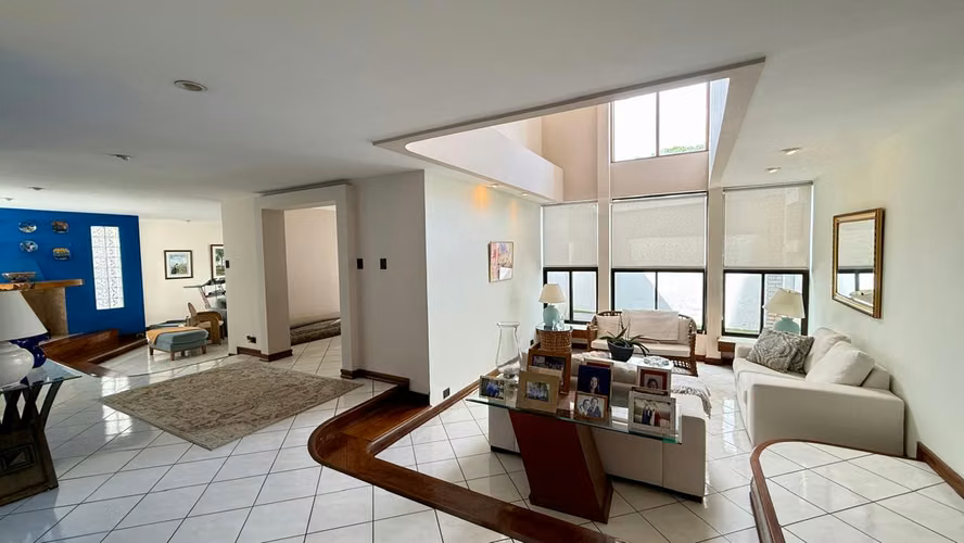 Venta de Casa en Heredia Belén Los Arcos | Acogedora y con luz natural