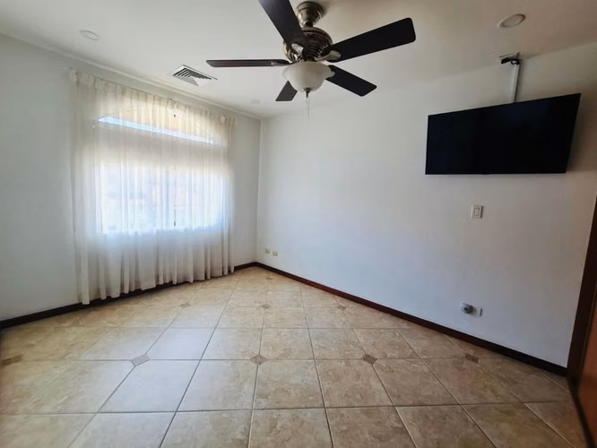 ALQUILER DE CASA EN CONDOMINIO, SANTA ANA* - Imagen 10