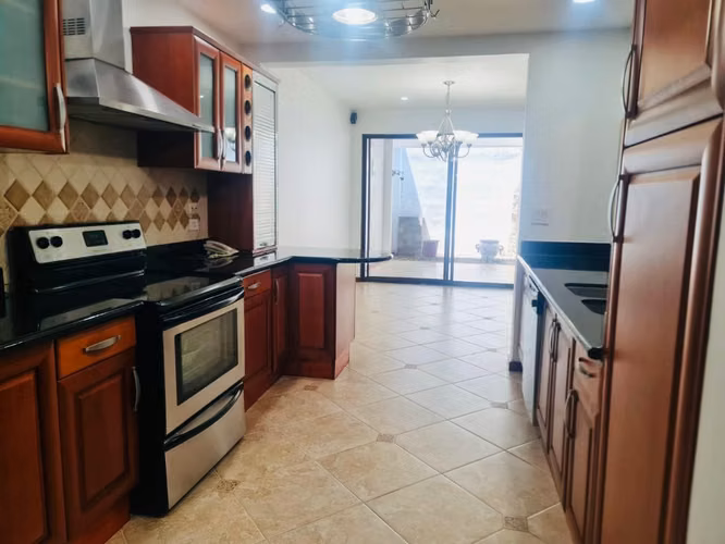 ALQUILER DE CASA EN CONDOMINIO, SANTA ANA* - Imagen 6