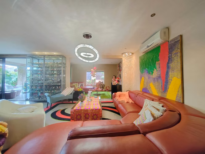 VENTA CASA COND. VILLAS DE VALENCIA, 345 m2, 3 HAB, 3.5 BANOS, 2 SALAS