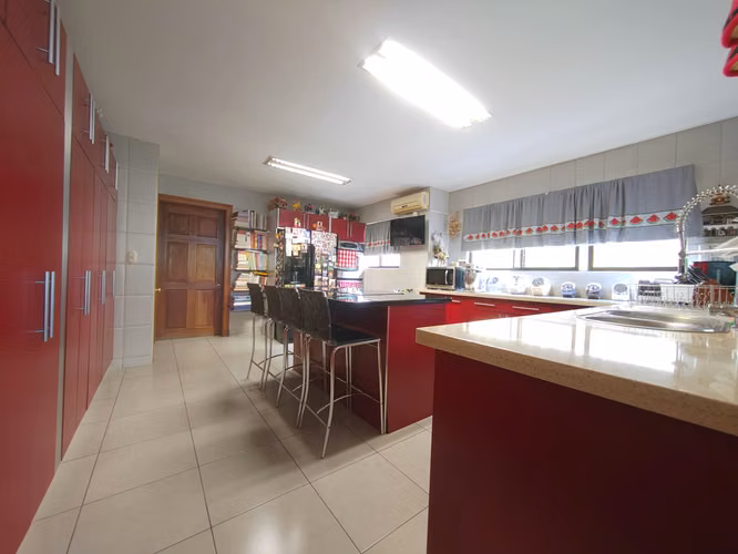 VENTA CASA COND. VILLAS DE VALENCIA, 345 m2, 3 HAB, 3.5 BANOS, 2 SALAS