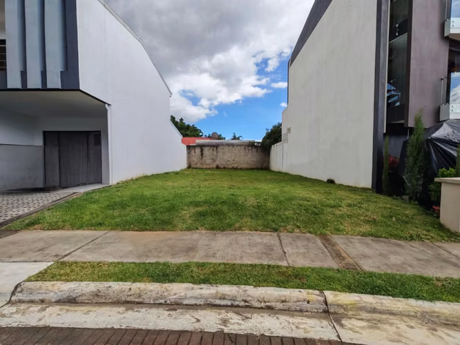 *Venta Lote en Condominio Distrito San Juan