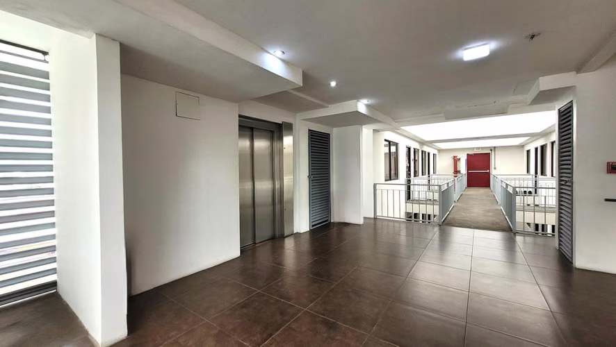 Alquiler Apto en Condominio piso 6 cerca Rotonda de San Sebastián