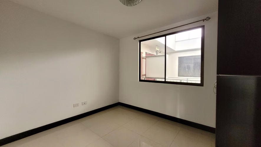 Alquiler Apto en Condominio piso 6 cerca Rotonda de San Sebastián
