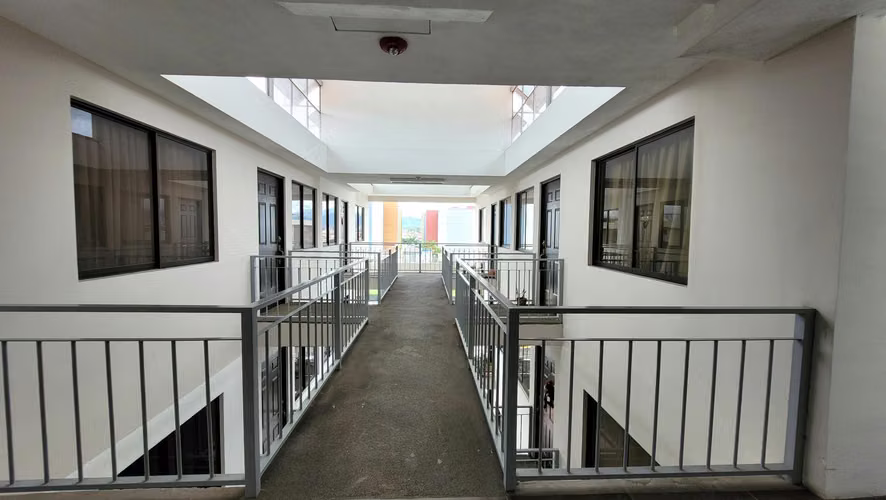 Alquiler Apto en Condominio piso 6 cerca Rotonda de San Sebastián