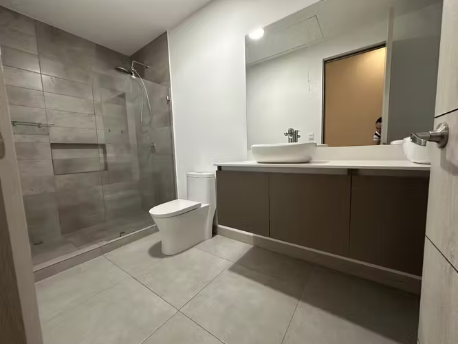 CASA CON TERRAZA Y BBQ EN CONDOMINIO