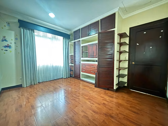 Se Vende Amplia y Hermosa Casa en Condominio Pinares