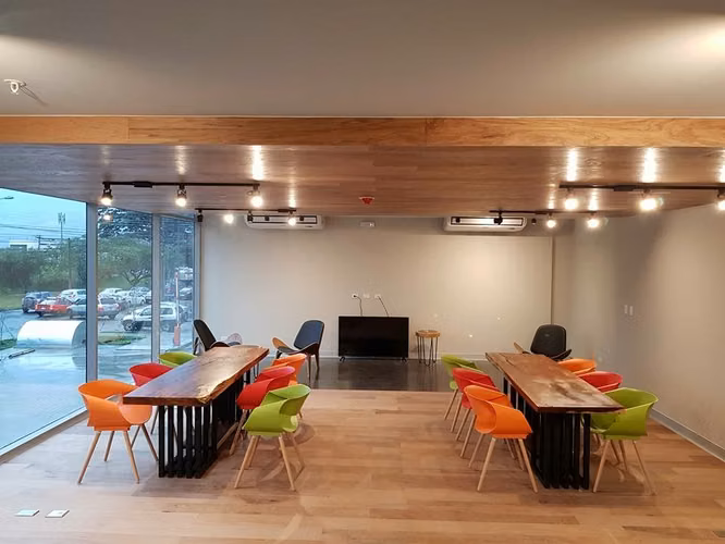 Loft Amueblado en Alquiler en Rohrmoser: Vida Urbana con Amenidades Tipo Resort (Ref. 174)