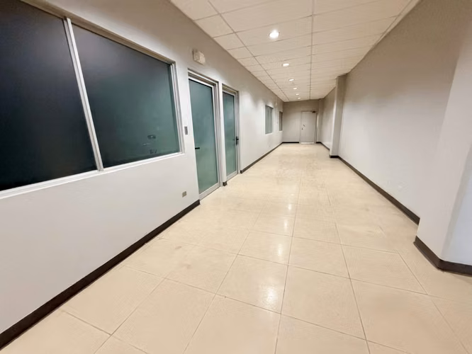 Alquiler Edificio en Guadalupe / Uso Comercial / Super ubicación