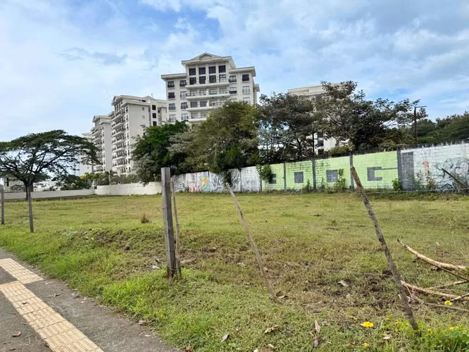 Venta de lote comercial a 500m de playa Jacó, Garabito. (MV)