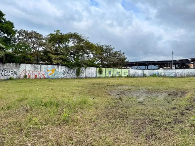 Venta de lote comercial a 500m de playa Jacó, Garabito. (MV)