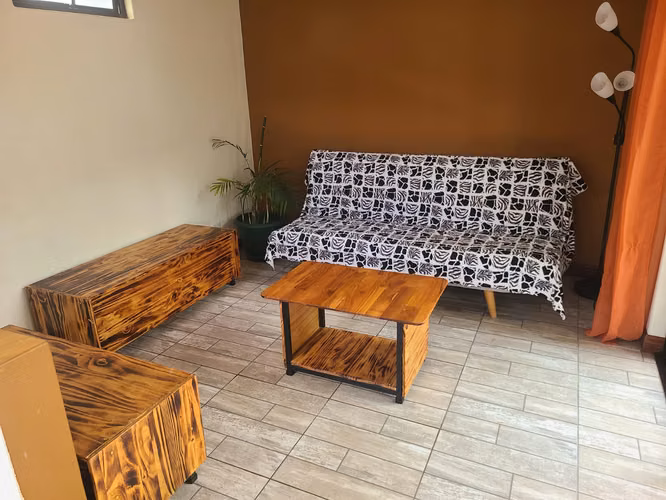 Casa amplia con jardín, tranquila y segura