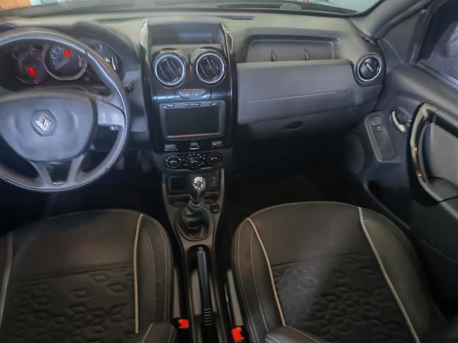 RENAULT OROCH 2021 MANUAL GAS LP, RECIBO MENOR VALOR,IMPECABLE
