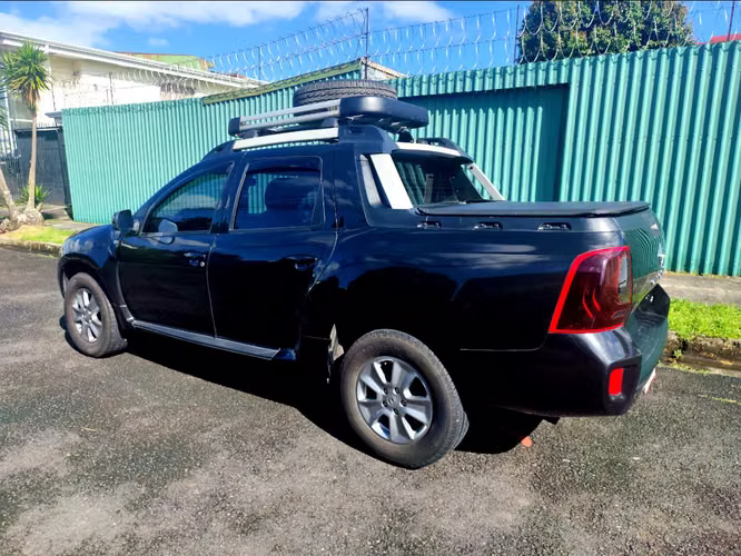 RENAULT OROCH 2021 MANUAL GAS LP, RECIBO MENOR VALOR,IMPECABLE