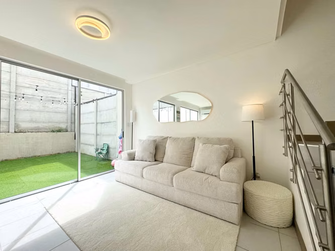 VENTA DE CASA AMUEBLADA. RECIEN REBAJADA EN CONDOMINIO BLUE