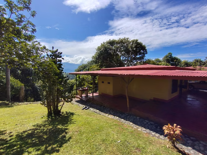 Casa  en venta con vista al Cerro Turrubares! - Imagen 11