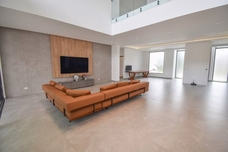 VENTA DE CASA DE LUJO EN VALLE DEL SOL*
