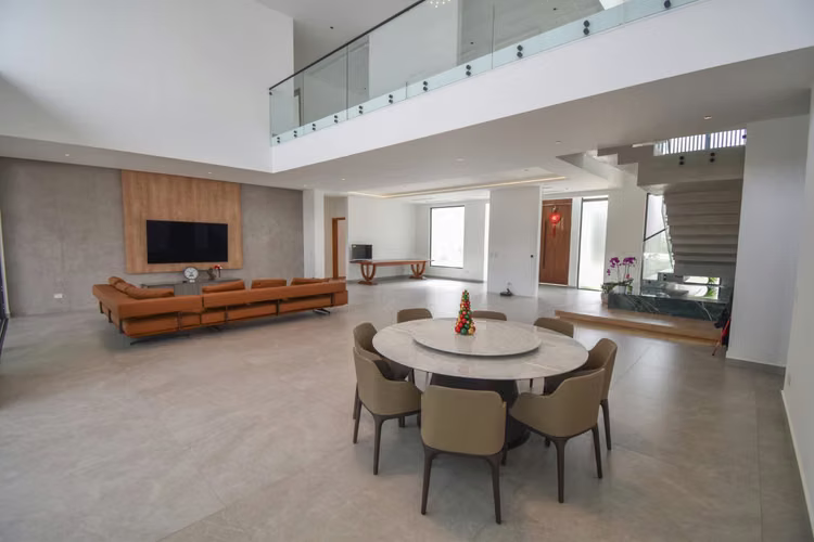 VENTA DE CASA DE LUJO EN VALLE DEL SOL*