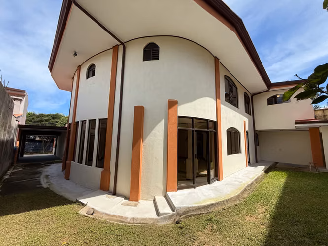 Casa en venta, Granadilla, Granadilla Norte, Curridabat.