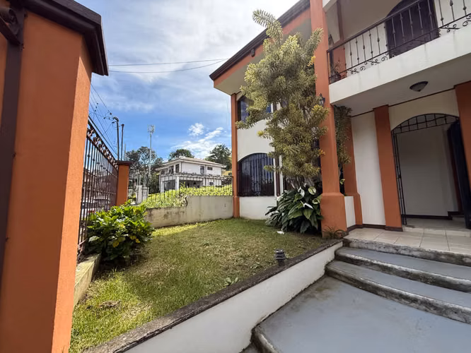 Casa en venta, Granadilla, Granadilla Norte, Curridabat.