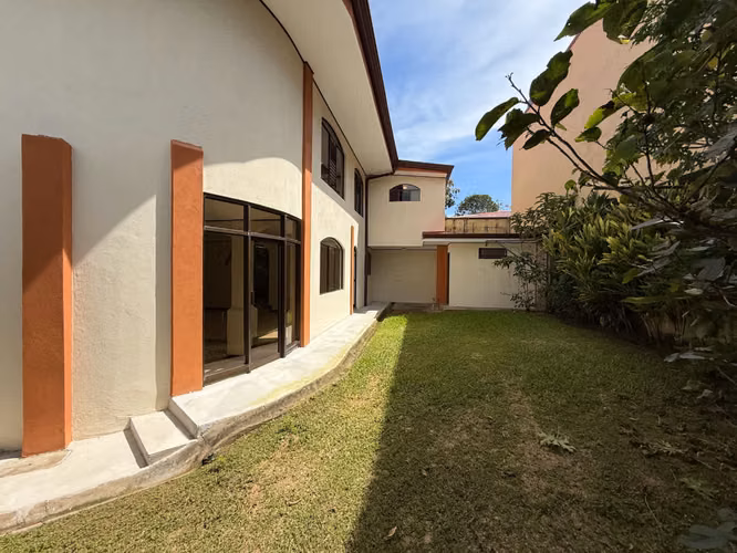 Casa en venta, Granadilla, Granadilla Norte, Curridabat.