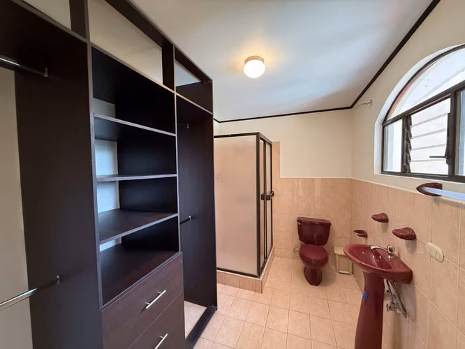 Casa en venta, Granadilla, Granadilla Norte, Curridabat.