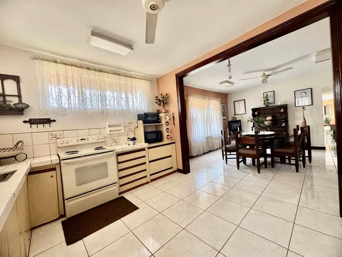 SE VENDE Quinta en Esparza, Puntarenas KS