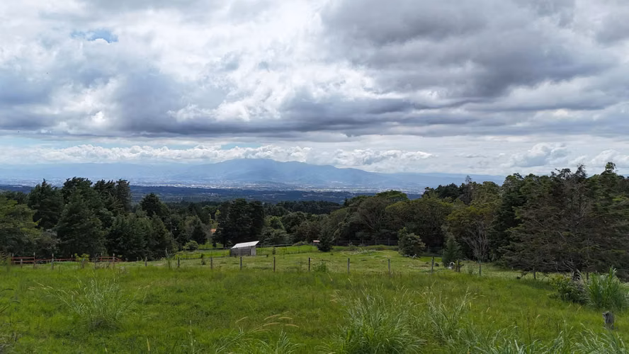 EN VENTA  LOTE CON VISTAS PANORAMICAS  - SABANA REDONDA DE POAS - Imagen 2