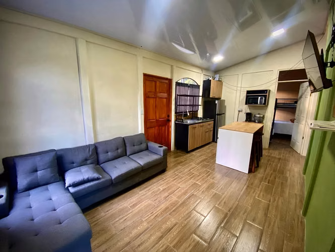 Venta de Casa Totalmente Equipada con Piscina Cerca de las Mejores Playas - Imagen 5