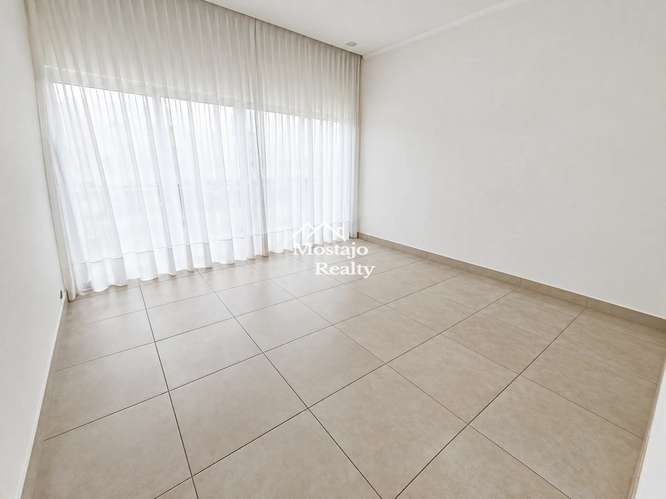 Alquiler de Casa Moderna, cuarto de servicio, Condominio Source Living, Guachipelín de Escazú - Imagen 5